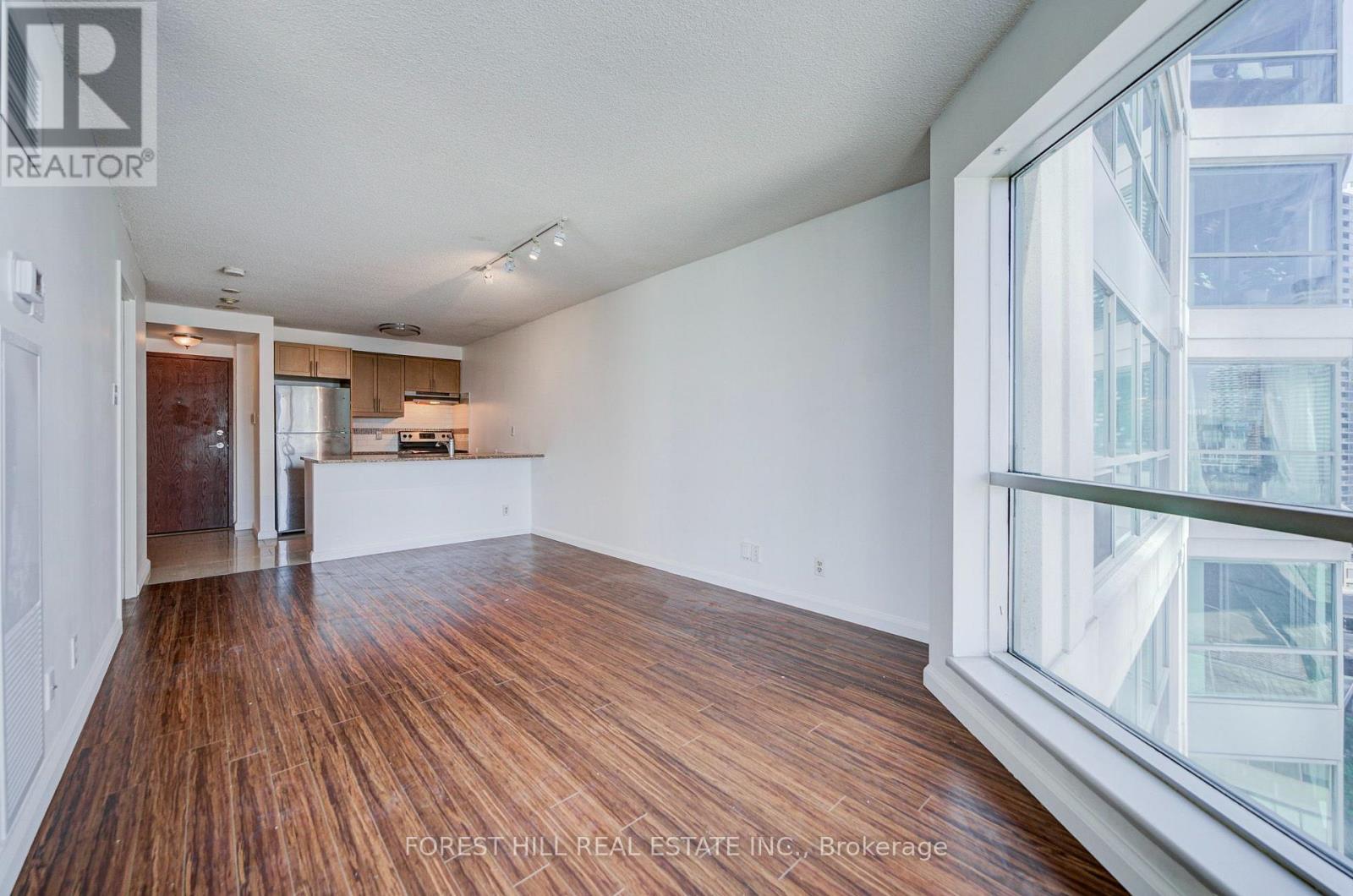 1810 - 10 Yonge Street Property Photo 2
