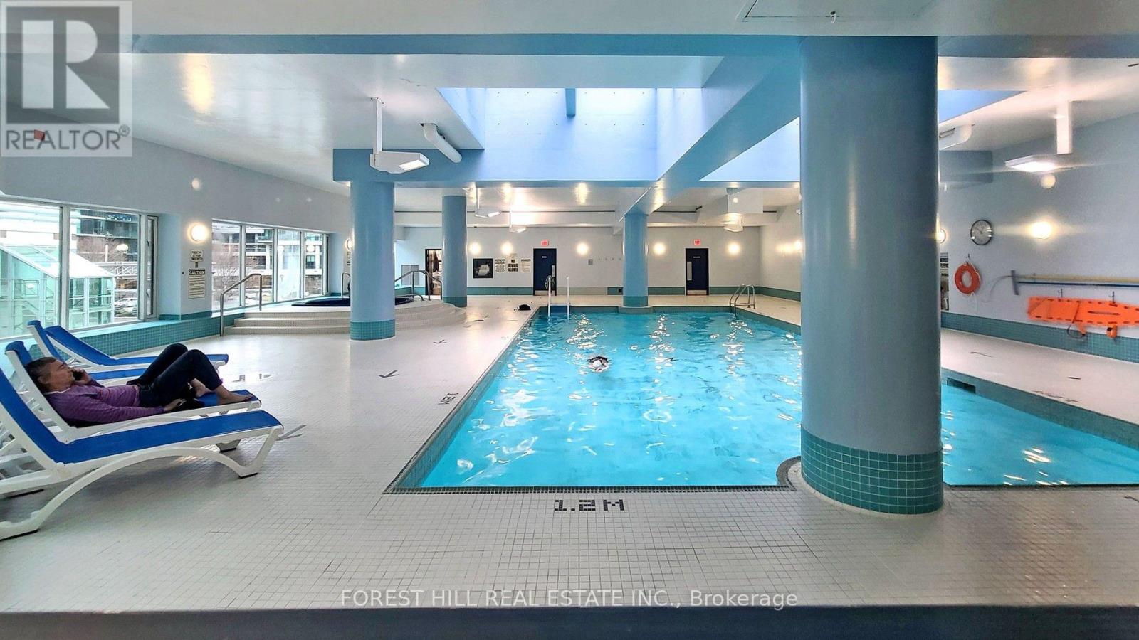 1810 - 10 Yonge Street Property Photo 17