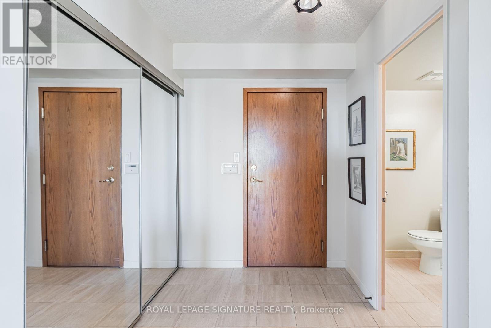 2110 - 10 Torresdale Avenue Property Photo 4