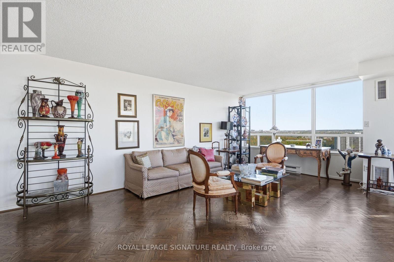 2110 - 10 Torresdale Avenue Property Photo 7