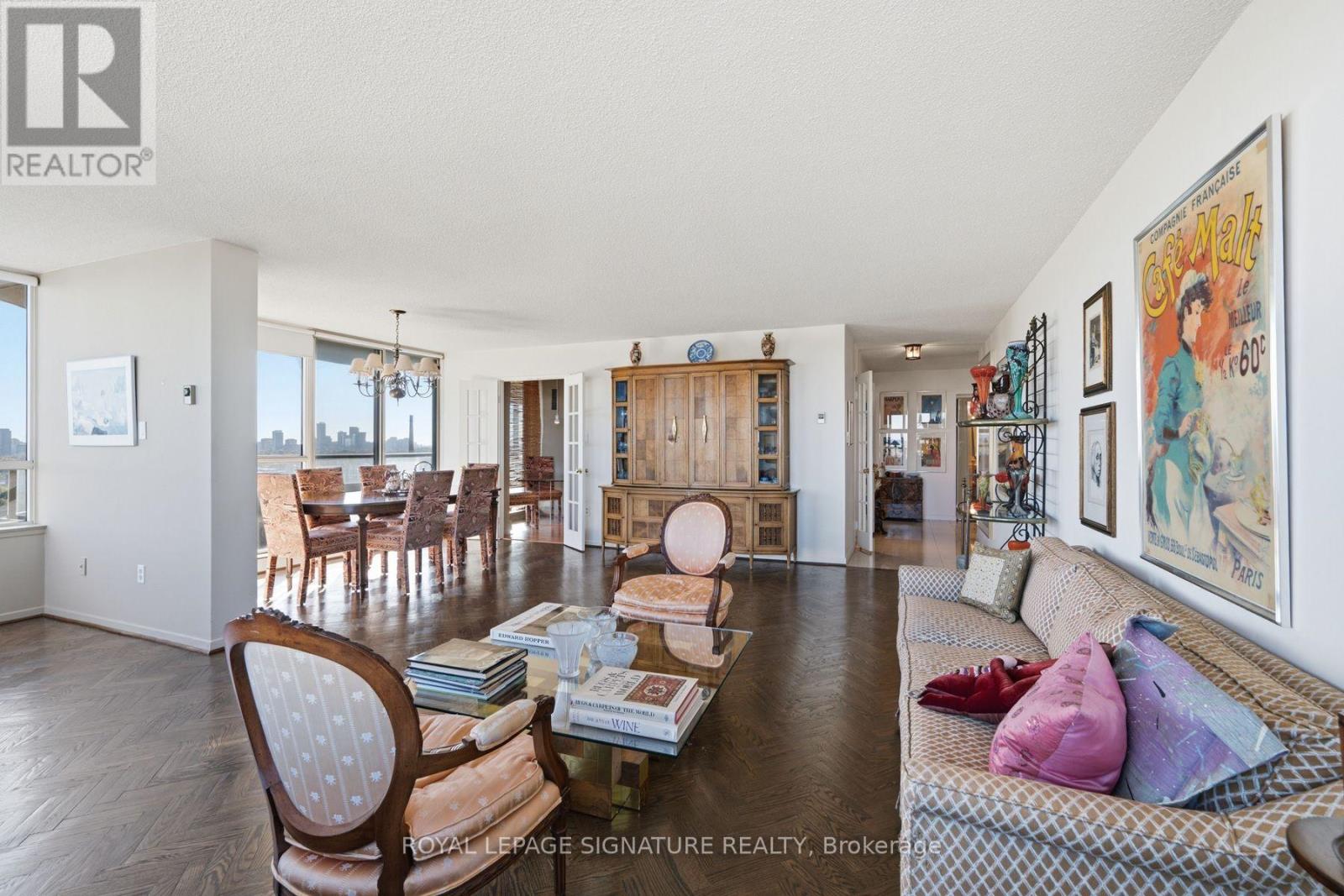 2110 - 10 Torresdale Avenue Property Photo 9
