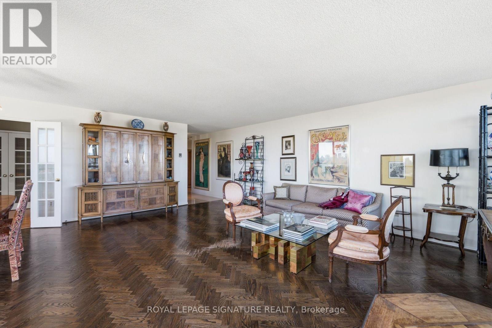 2110 - 10 Torresdale Avenue Property Photo 10