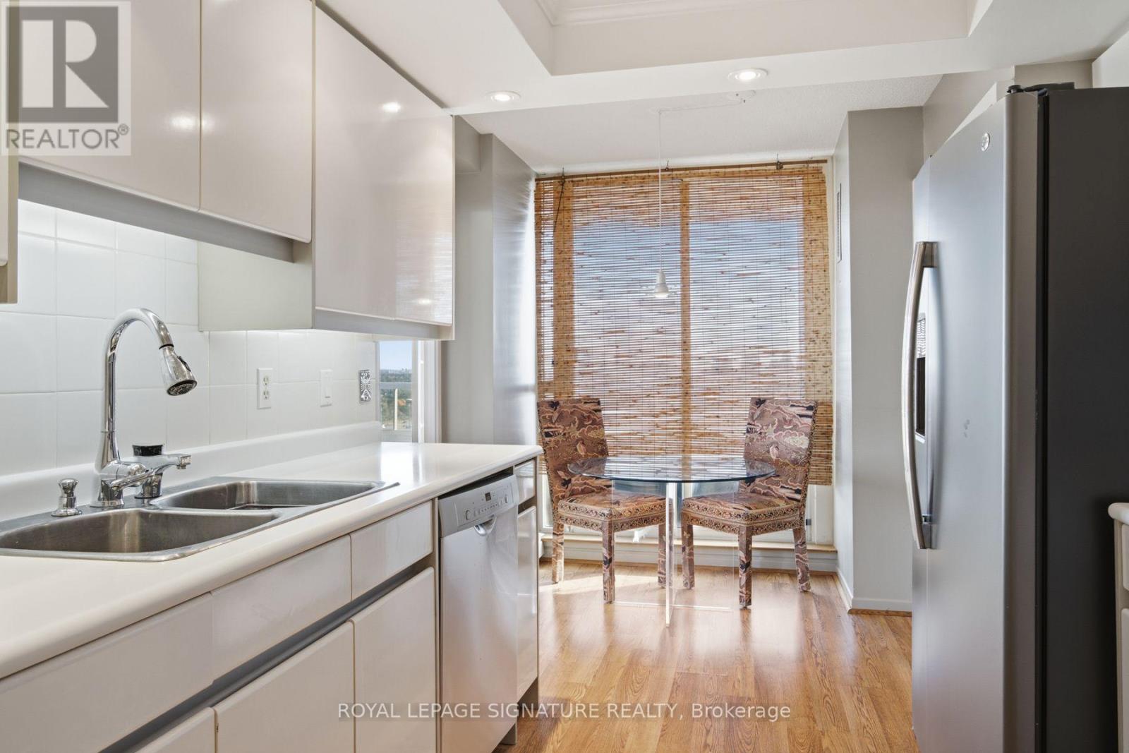 2110 - 10 Torresdale Avenue Property Photo 17