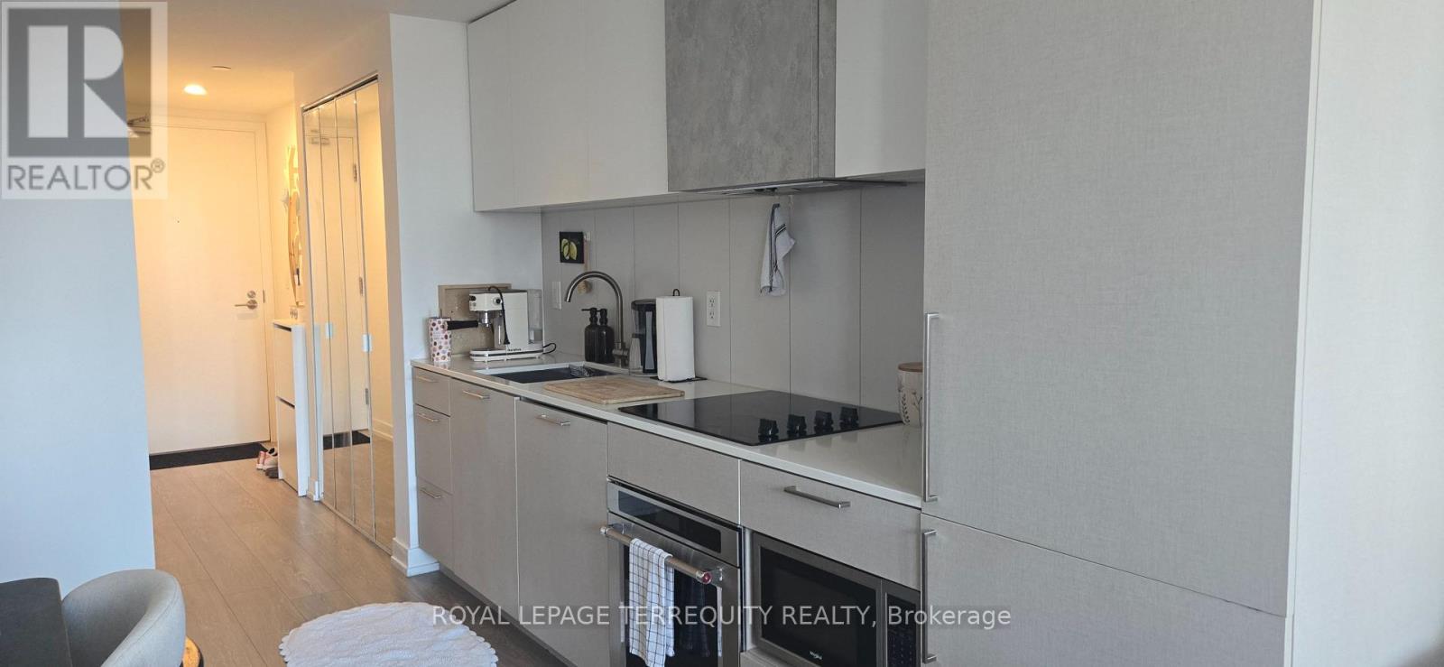 1511 - 19 Western Battery Road Property Photo 5
