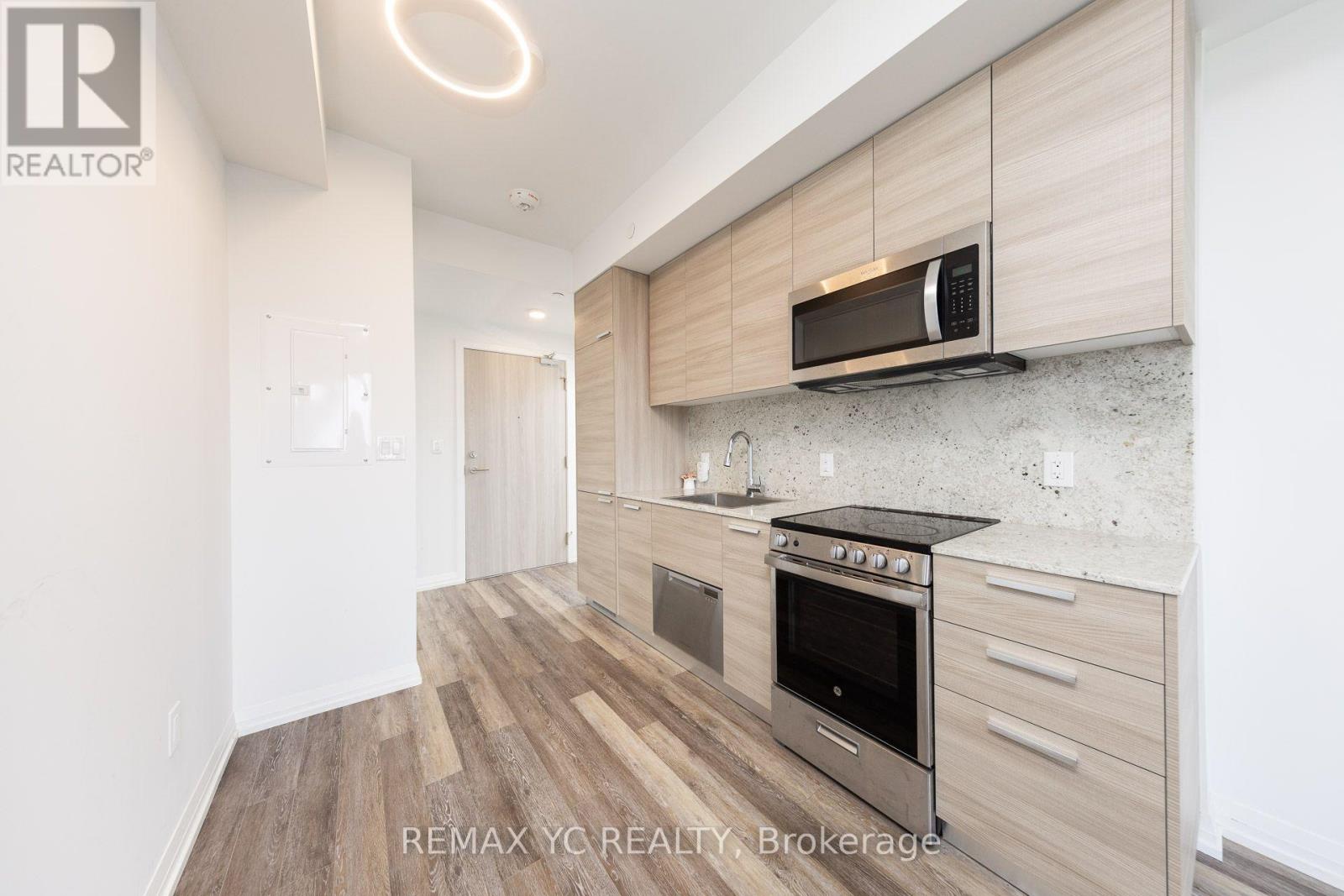 2110 - 75 Canterbury Place Property Photo 3