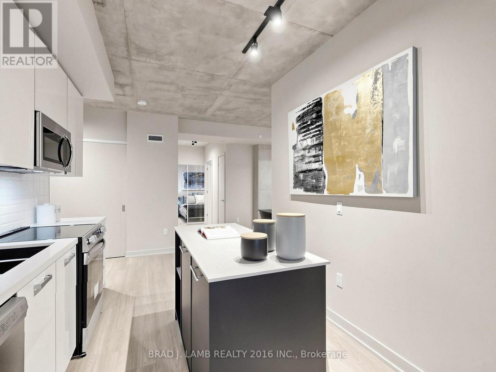 305 - 284 King Street E Property Photo 13