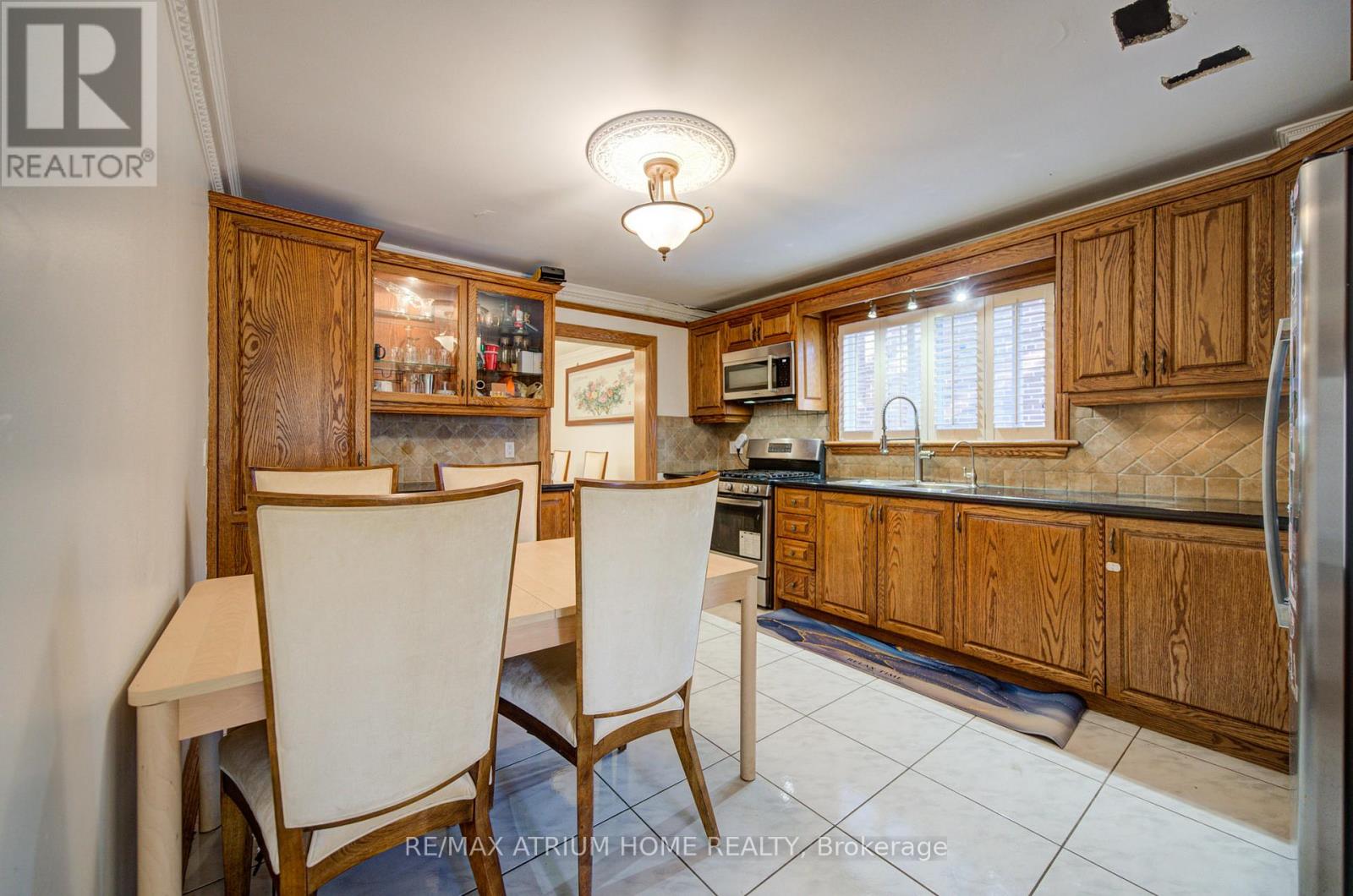 8 Patrick Boulevard Property Photo 4