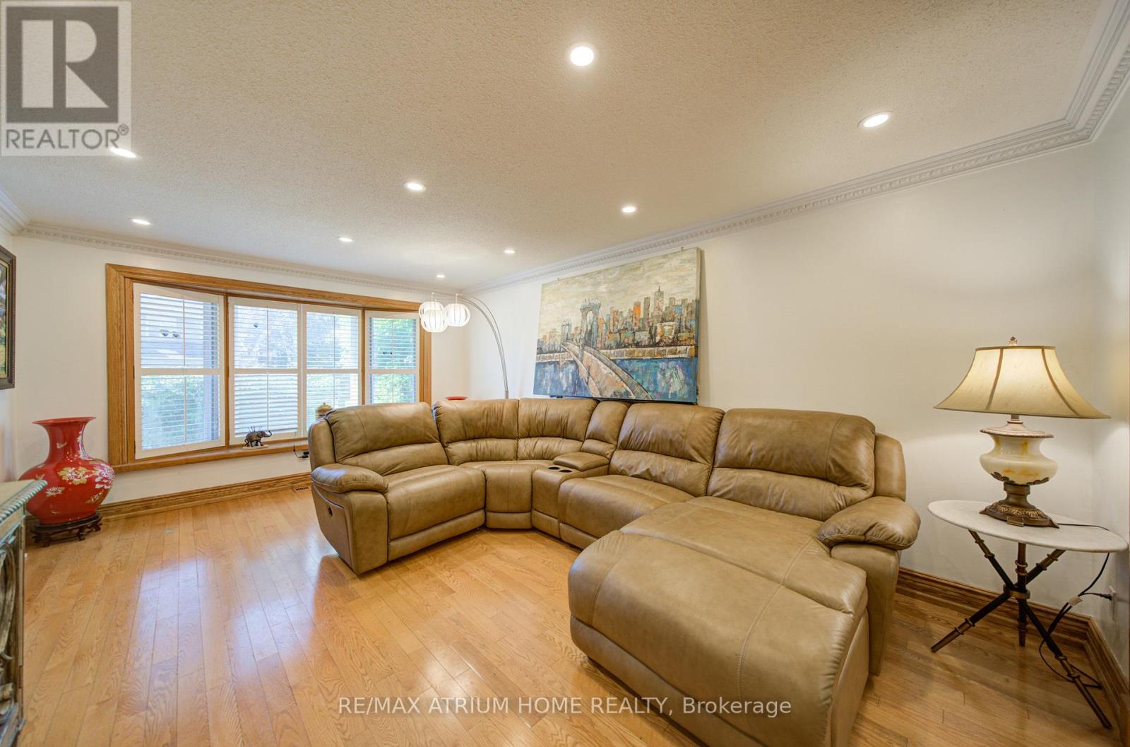 8 Patrick Boulevard Property Photo 9