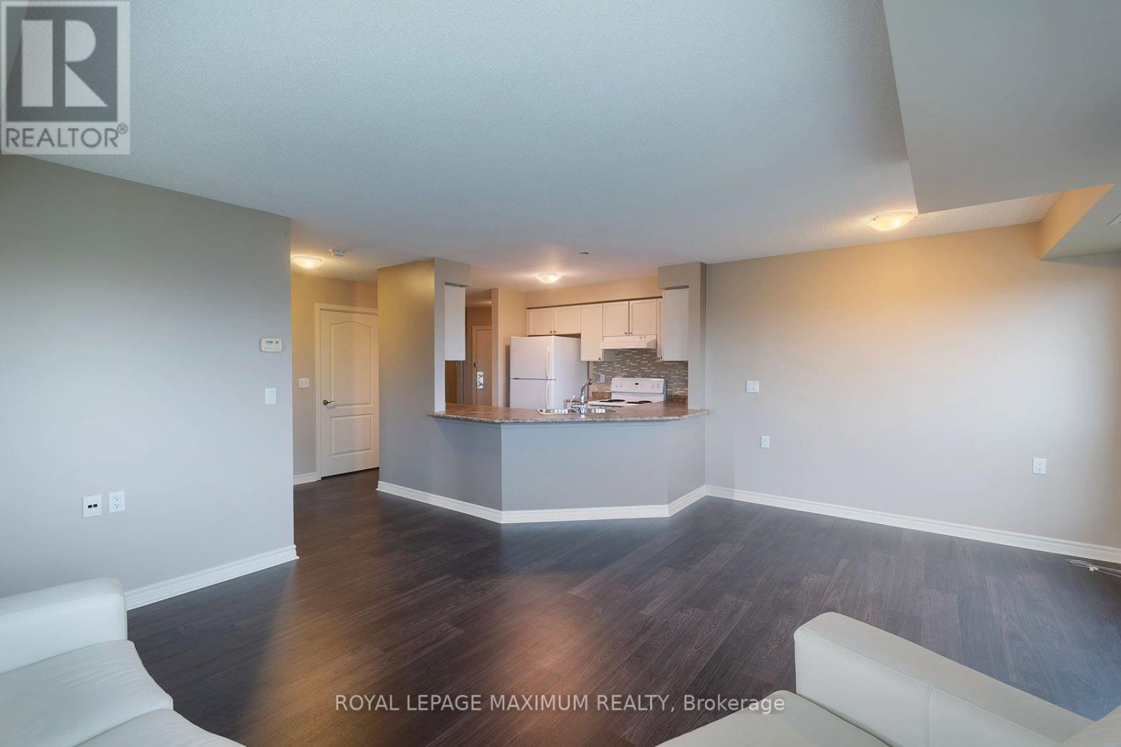 505 - 935 Sheppard Avenue W Property Photo 10