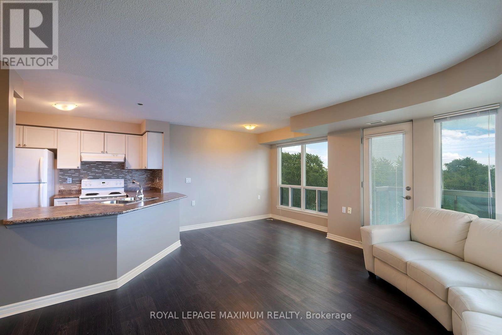 505 - 935 Sheppard Avenue W Property Photo 12