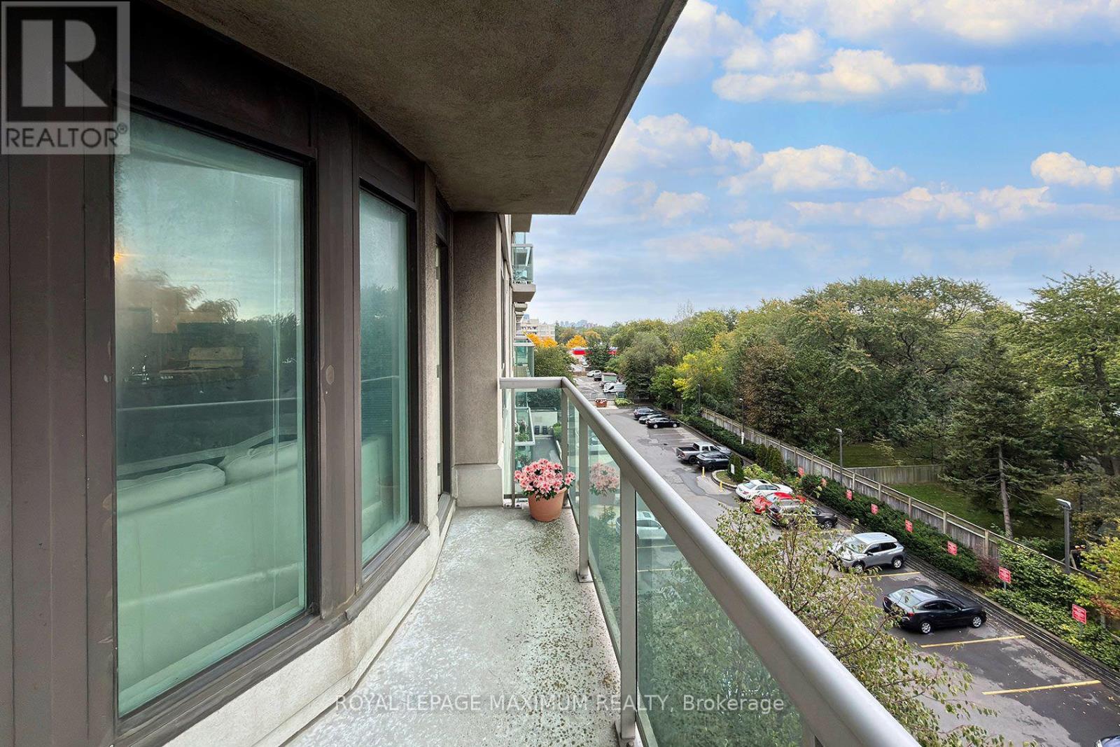 505 - 935 Sheppard Avenue W Property Photo 14