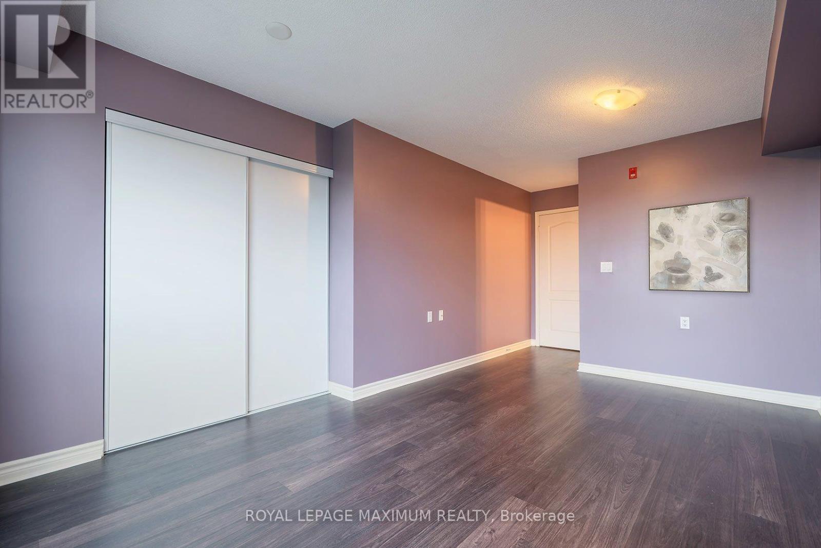 505 - 935 Sheppard Avenue W Property Photo 24