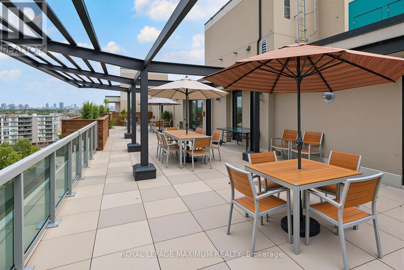 505 - 935 Sheppard Avenue W Property Photo 34
