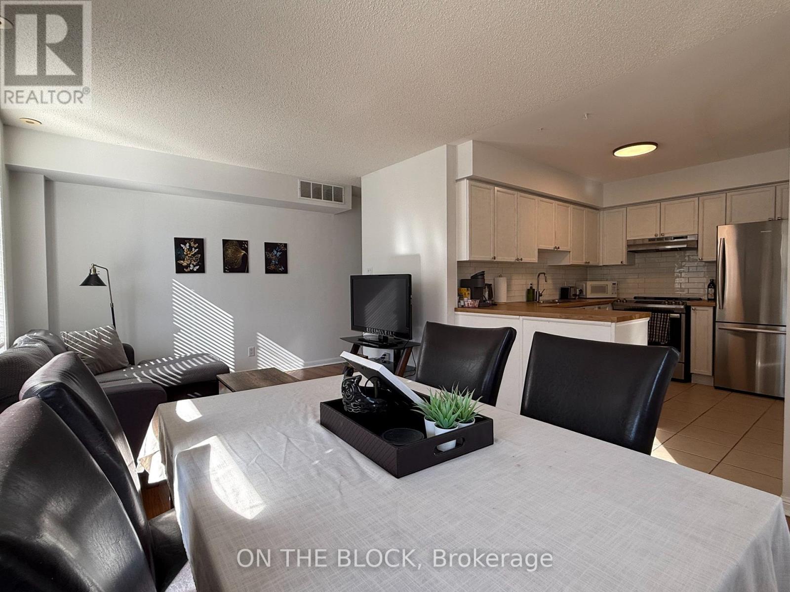 223 - 28 Douro Street Property Photo 7
