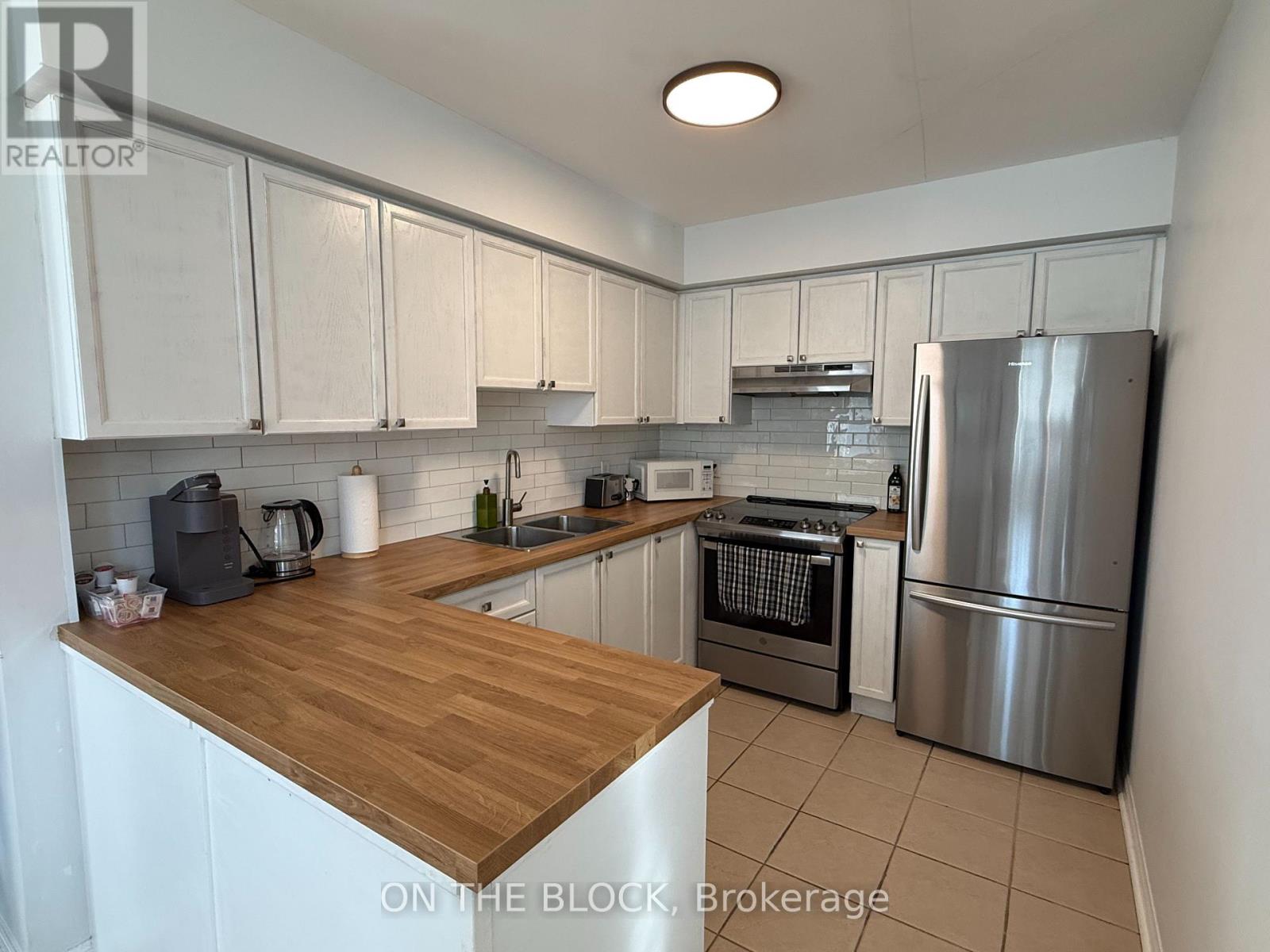 223 - 28 Douro Street Property Photo 8