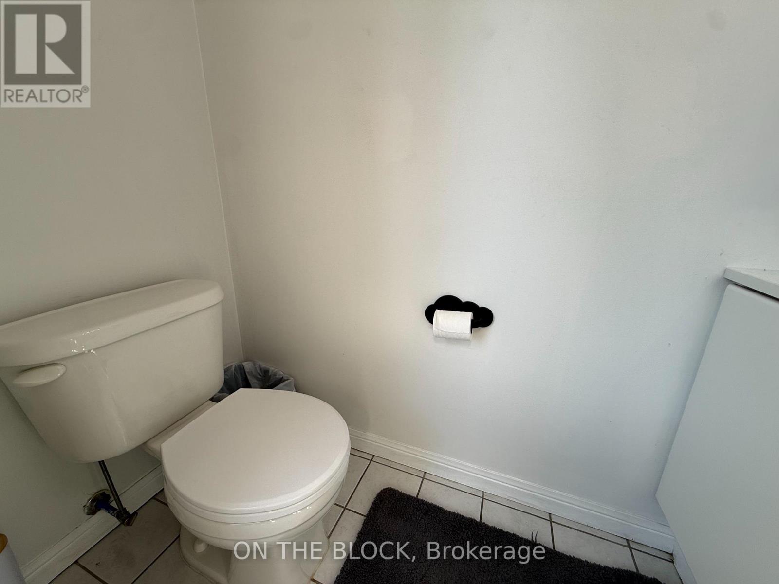 223 - 28 Douro Street Property Photo 11
