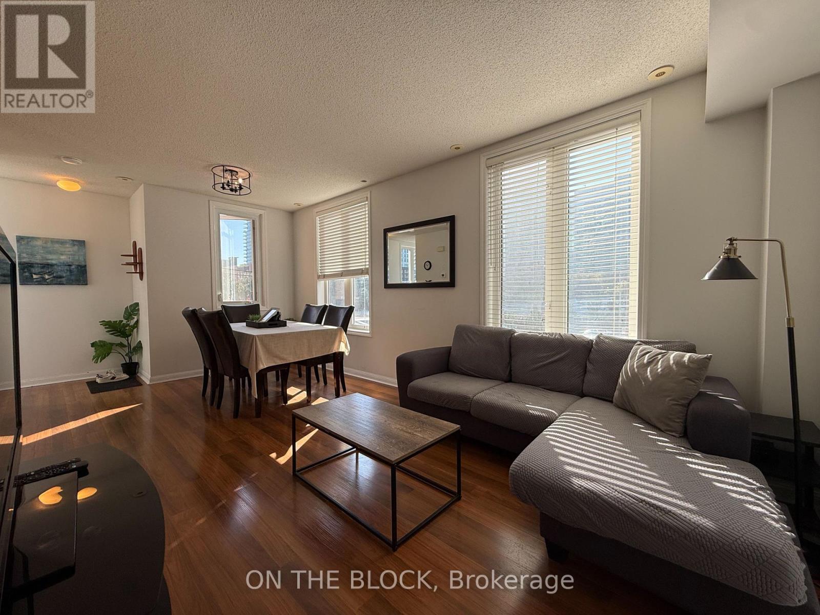 223 - 28 Douro Street Property Photo 13