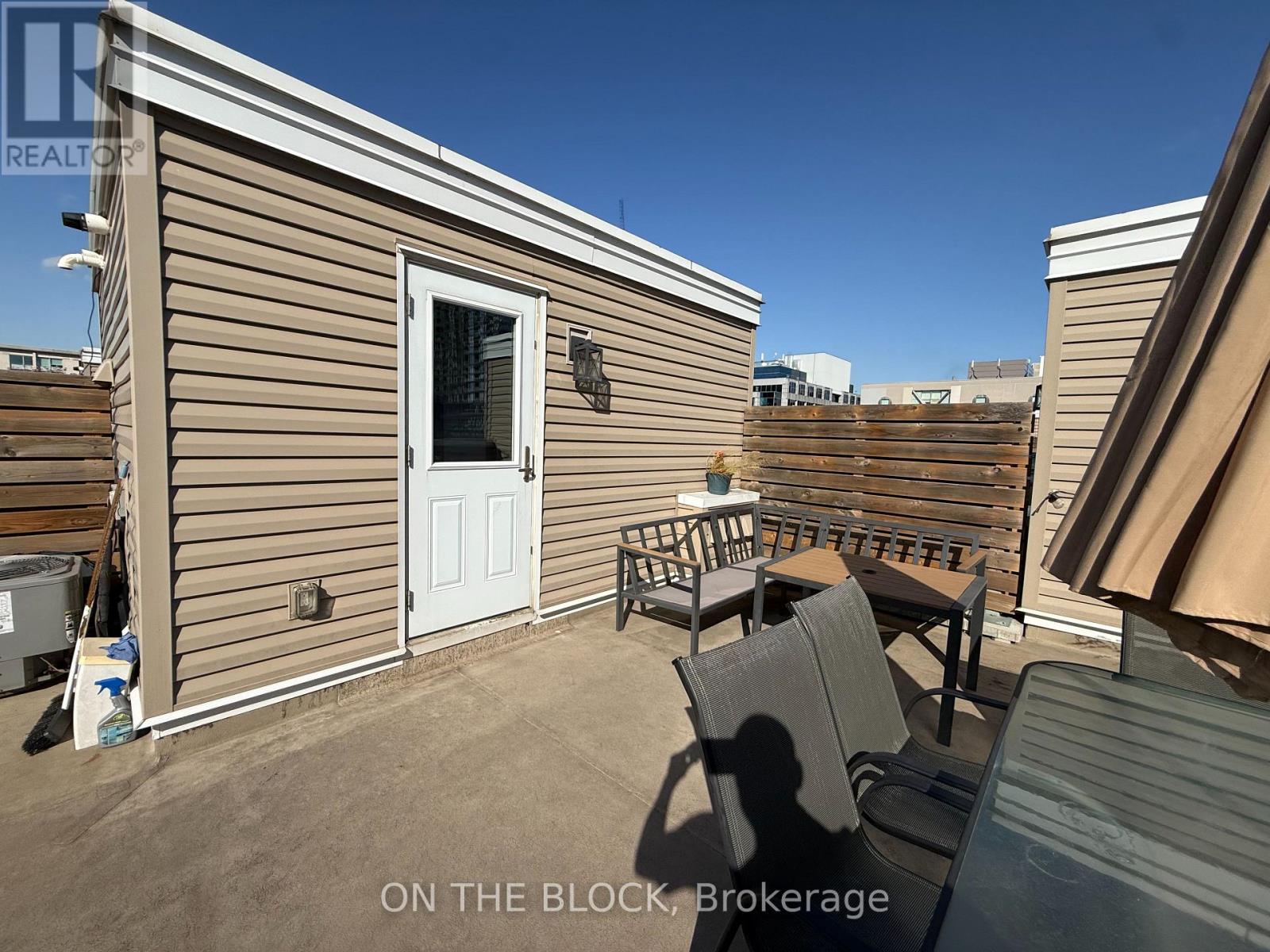 223 - 28 Douro Street Property Photo 27