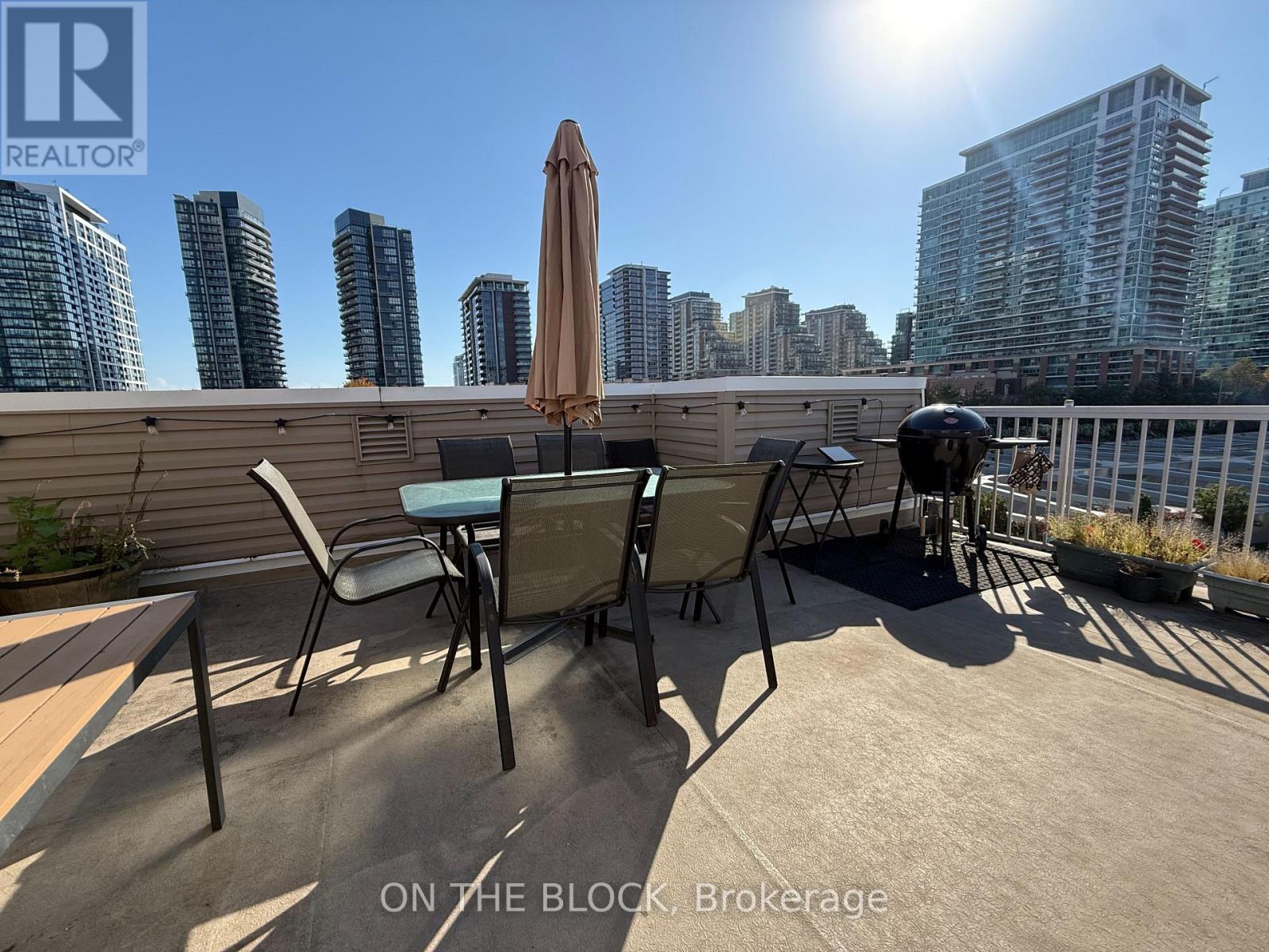 223 - 28 Douro Street Property Photo 28