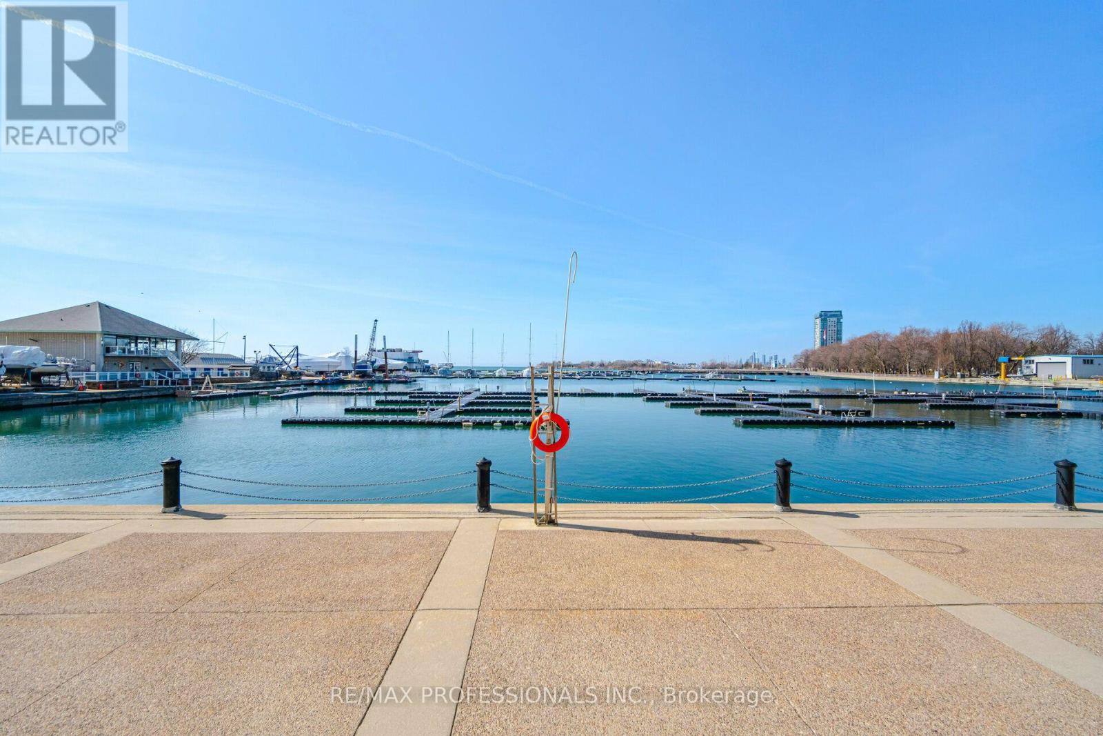 362 - 32 Stadium Road Property Photo 16