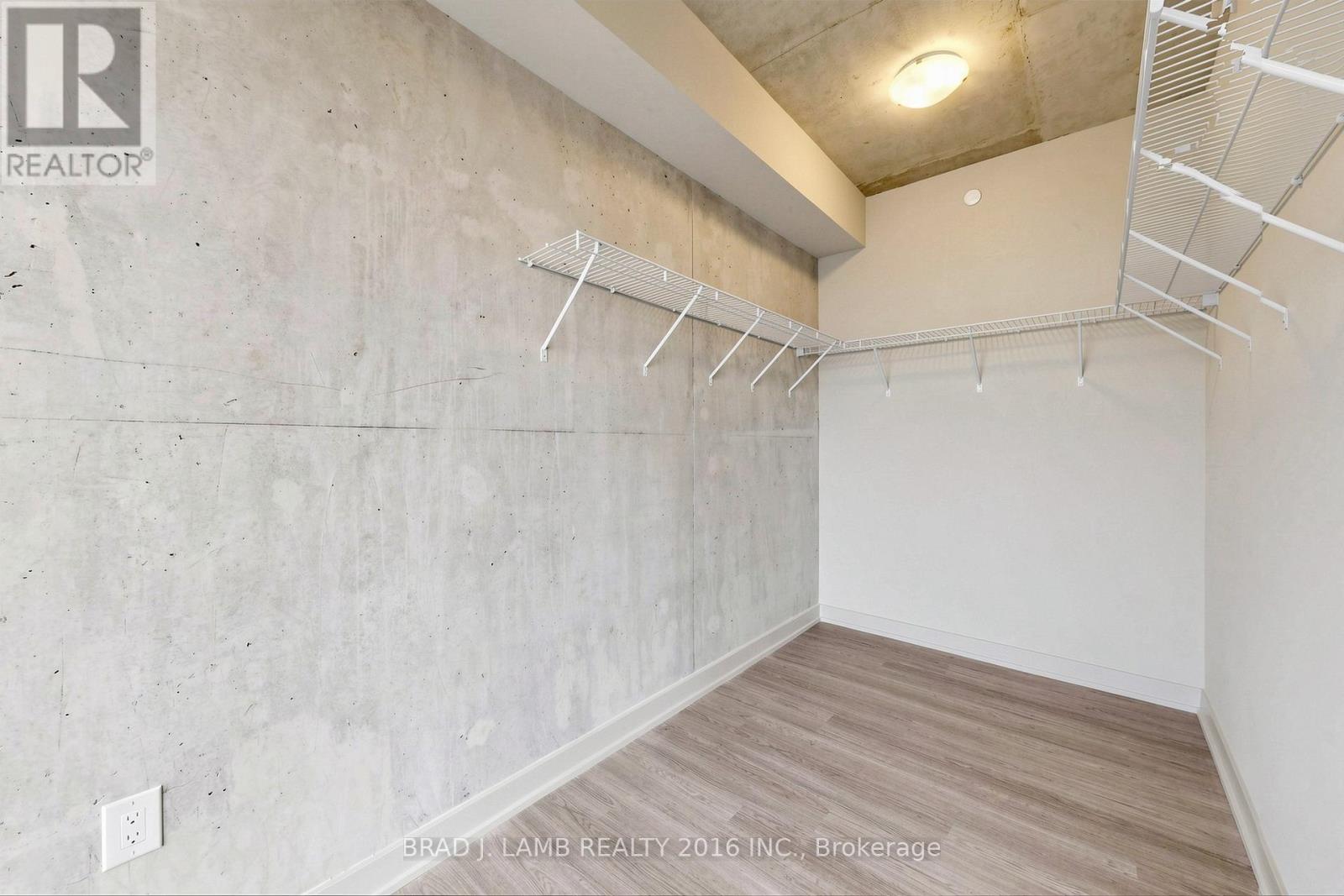 3001 - 284 King Street E Property Photo 16