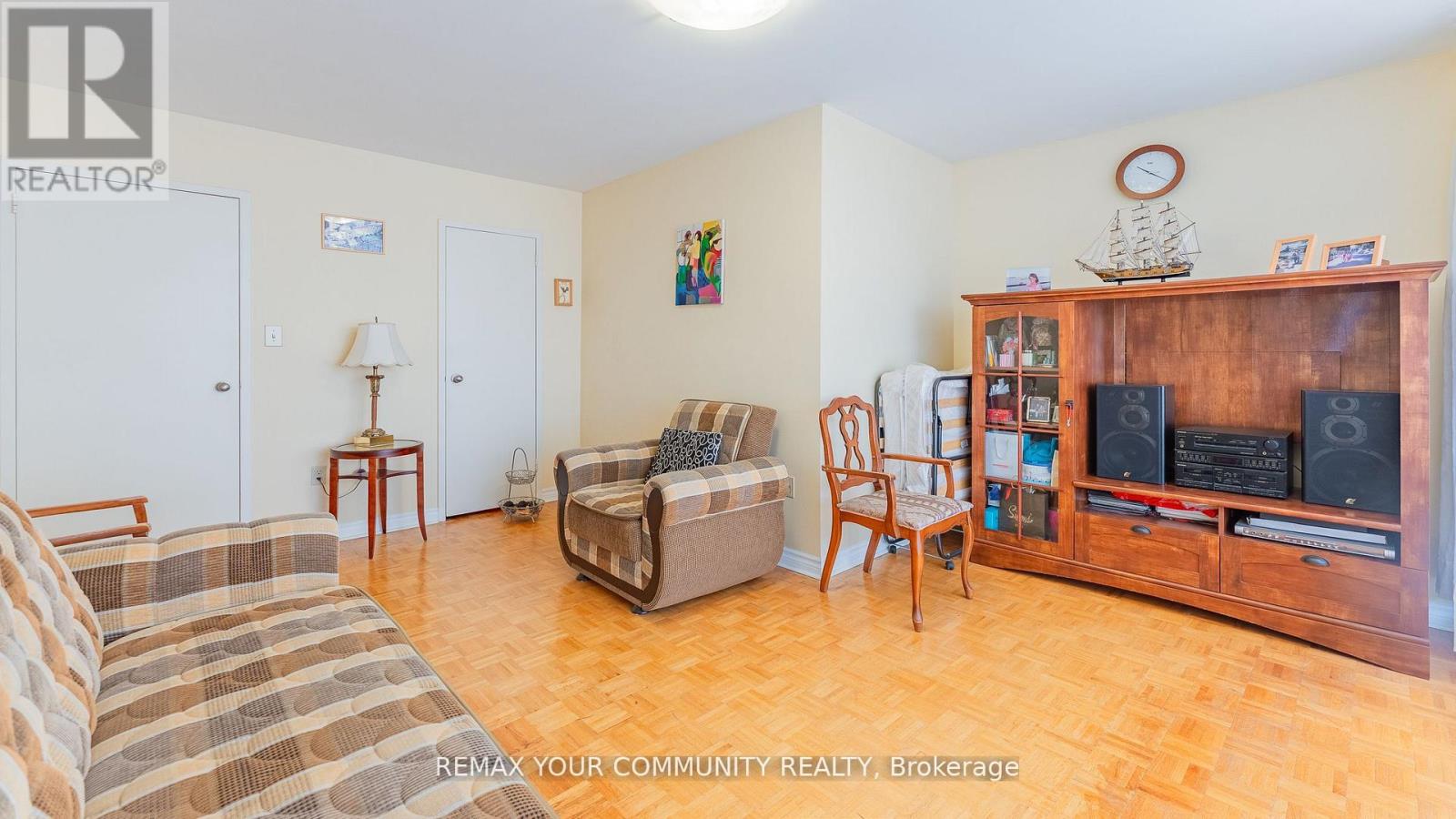 702 - 115 Antibes Drive Property Photo 7