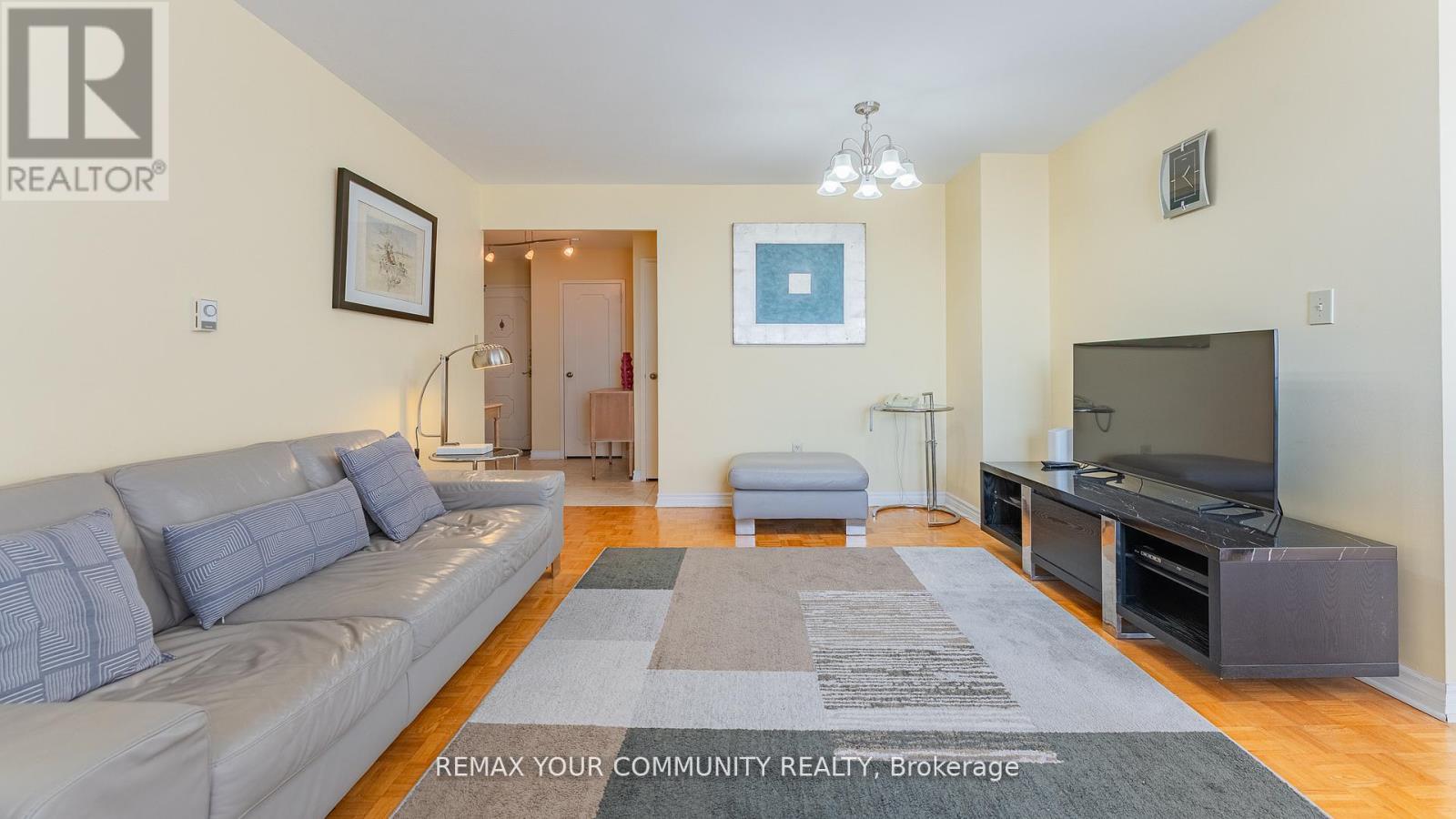 702 - 115 Antibes Drive Property Photo 12