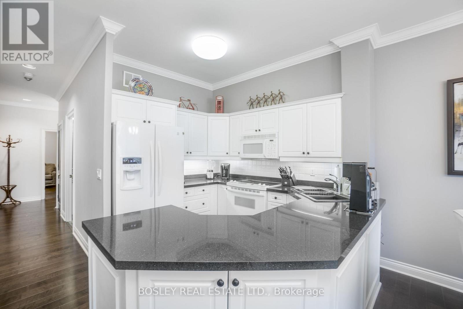 1105 - 7 King Street E Property Photo 4