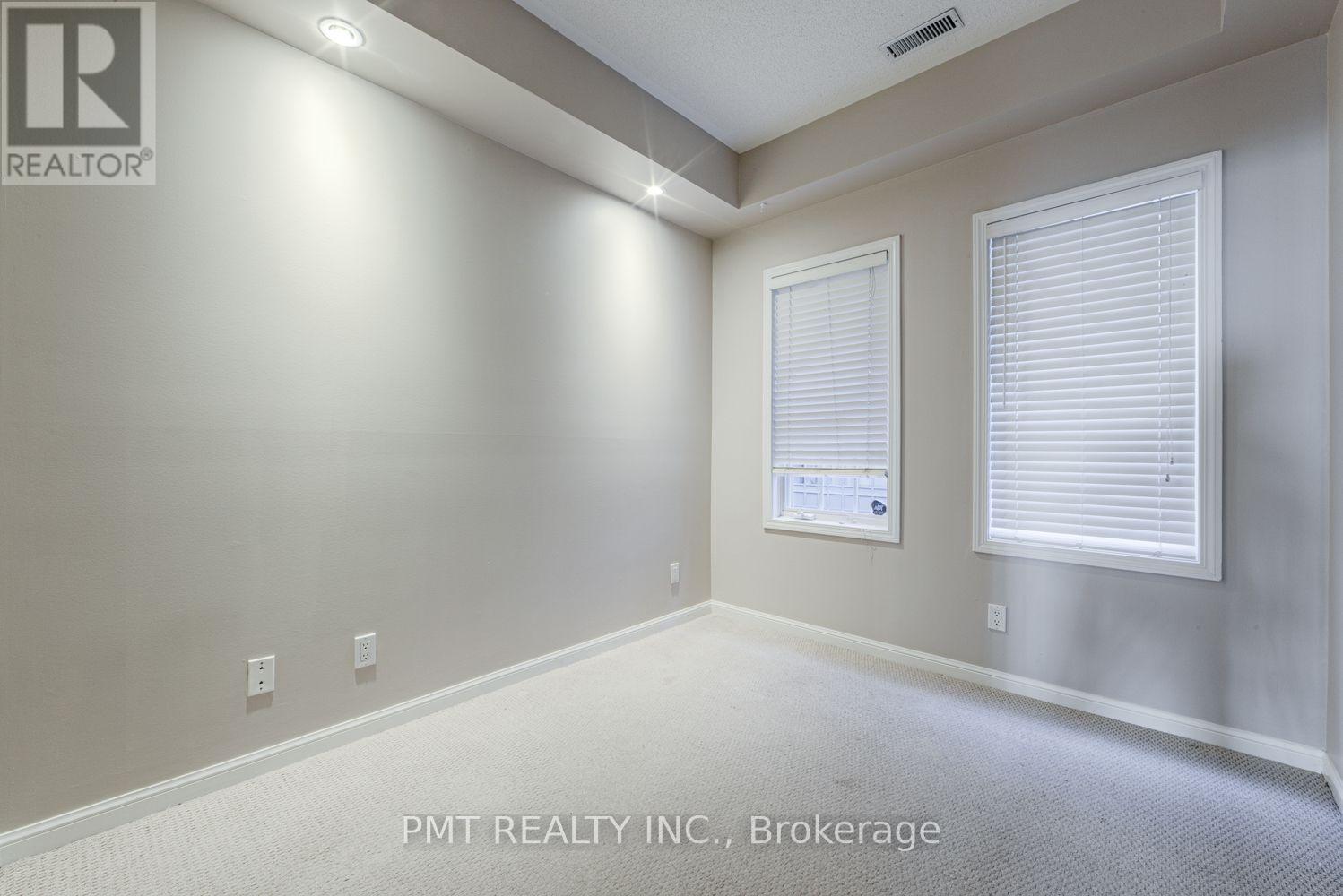 23 - 11 Niagara Street Property Photo 15