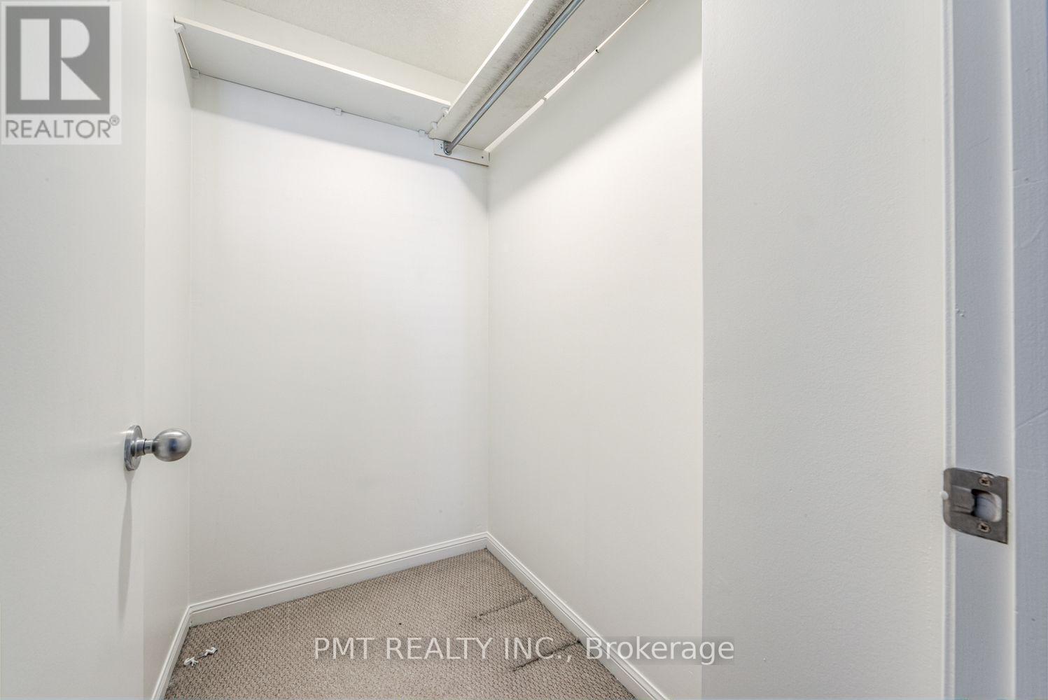 23 - 11 Niagara Street Property Photo 19