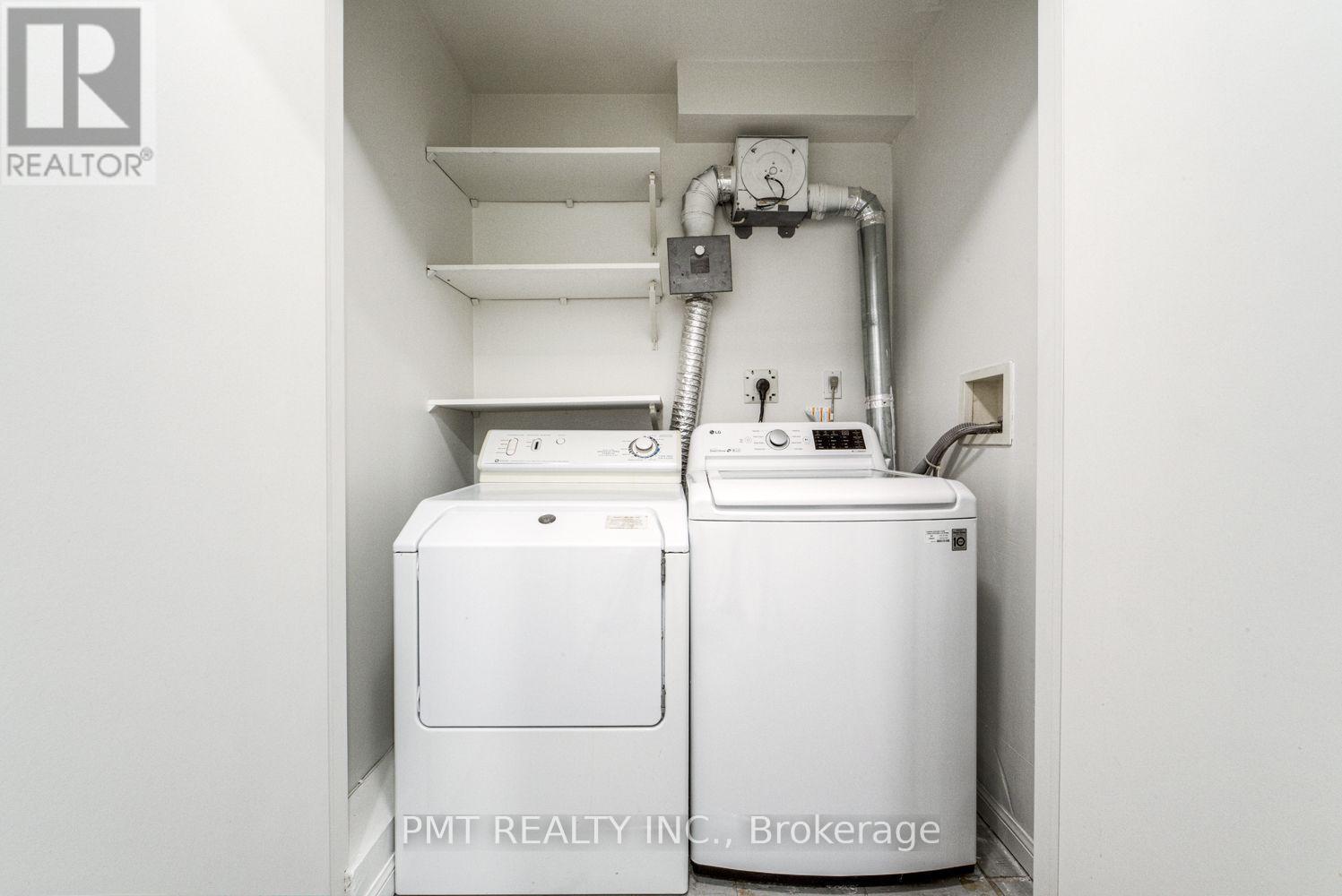 23 - 11 Niagara Street Property Photo 27