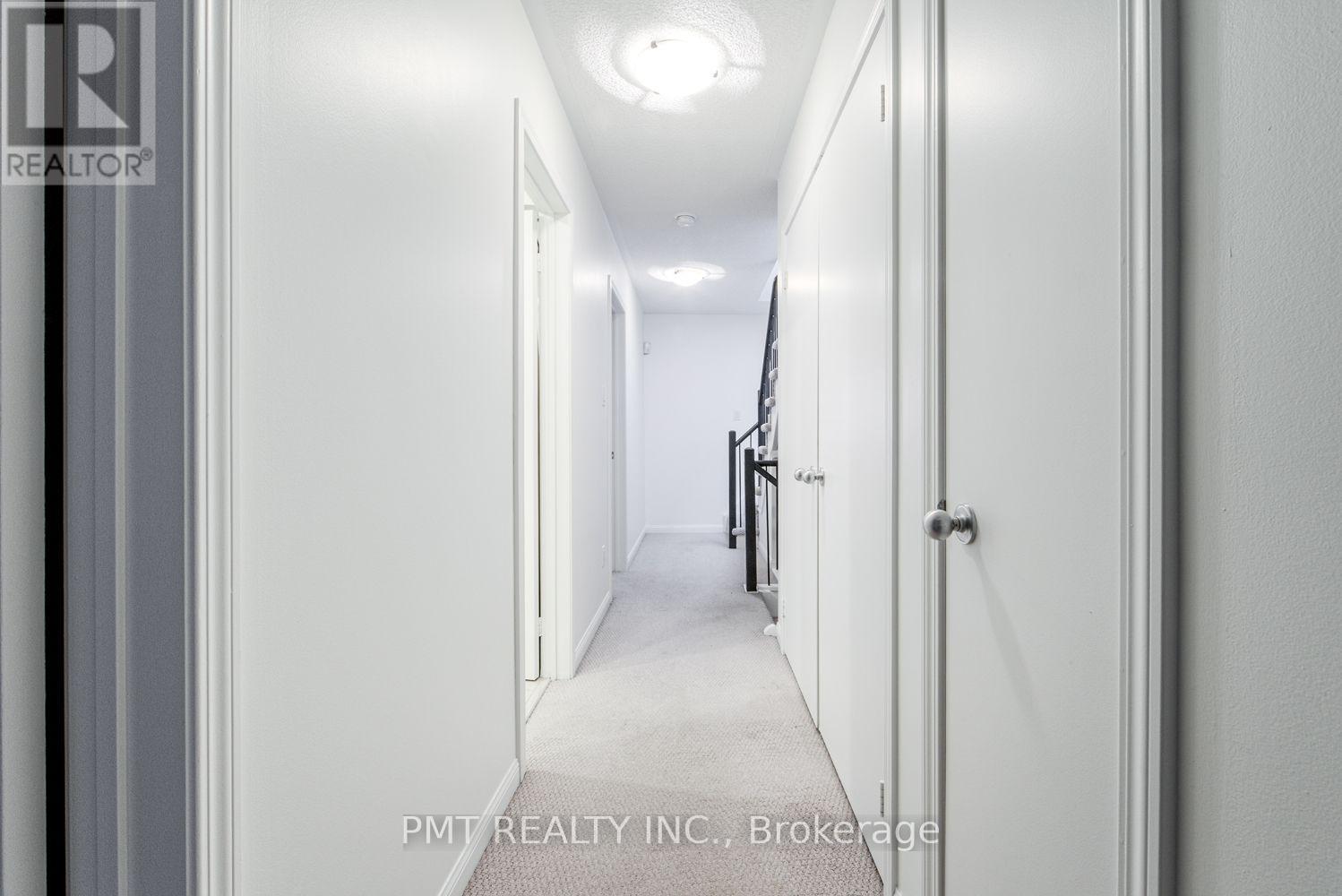 23 - 11 Niagara Street Property Photo 28