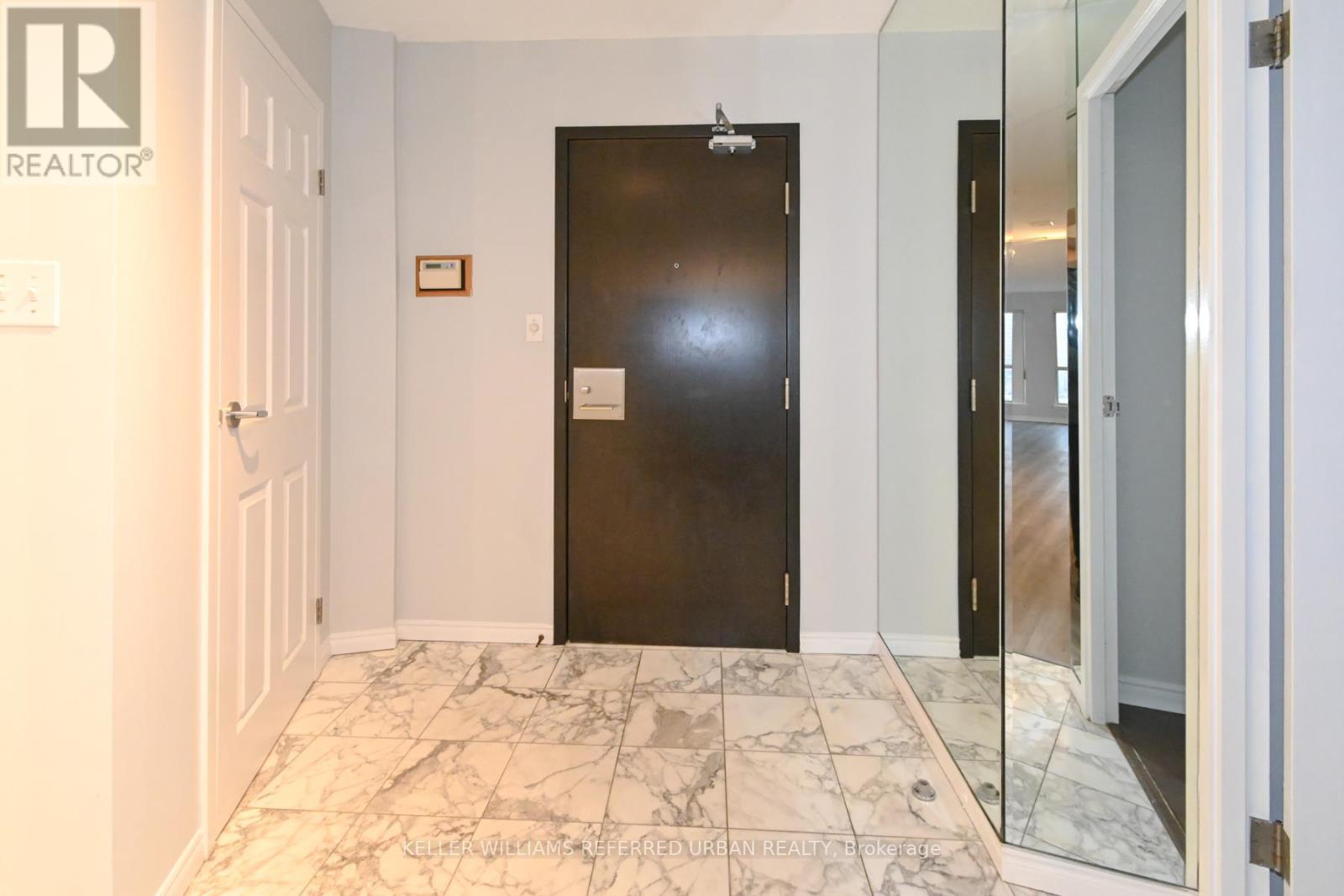 1604 - 25 The Esplanade Property Photo 9