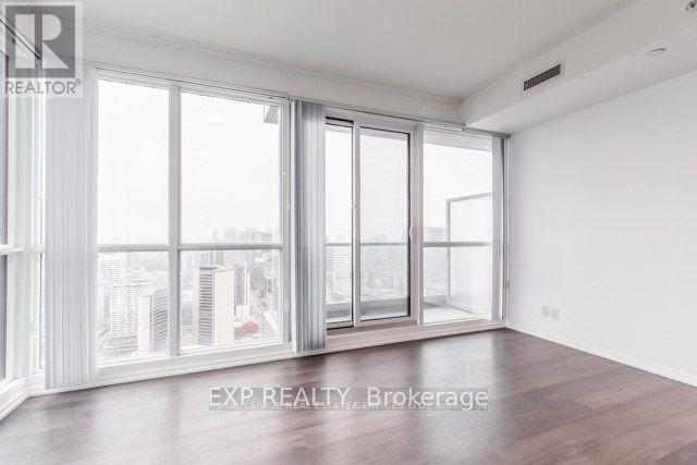 4515 - 70 Temperance Street Property Photo 12