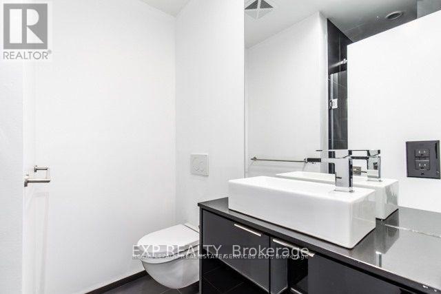 4515 - 70 Temperance Street Property Photo 32