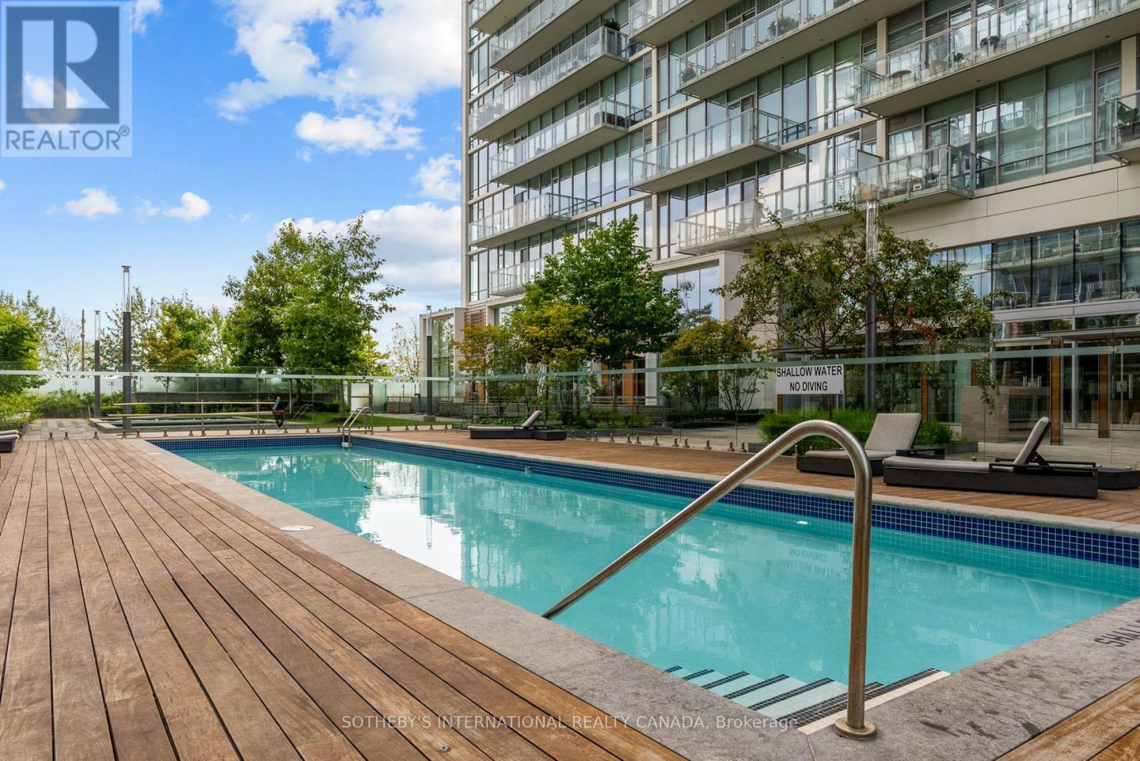 Th 114 - 29 Queens Quay E Property Photo 5