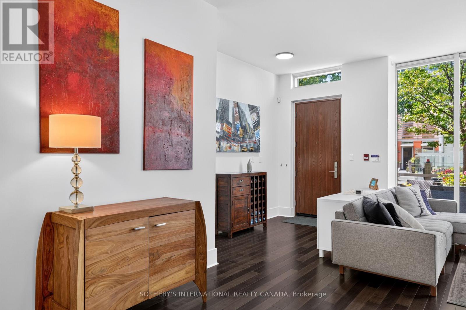 Th 114 - 29 Queens Quay E Property Photo 8