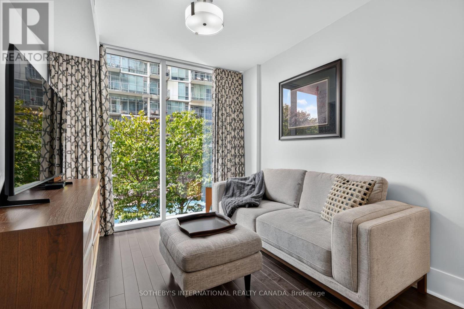 Th 114 - 29 Queens Quay E Property Photo 25