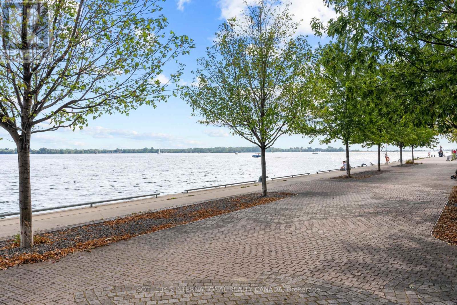 Th 114 - 29 Queens Quay E Property Photo 35