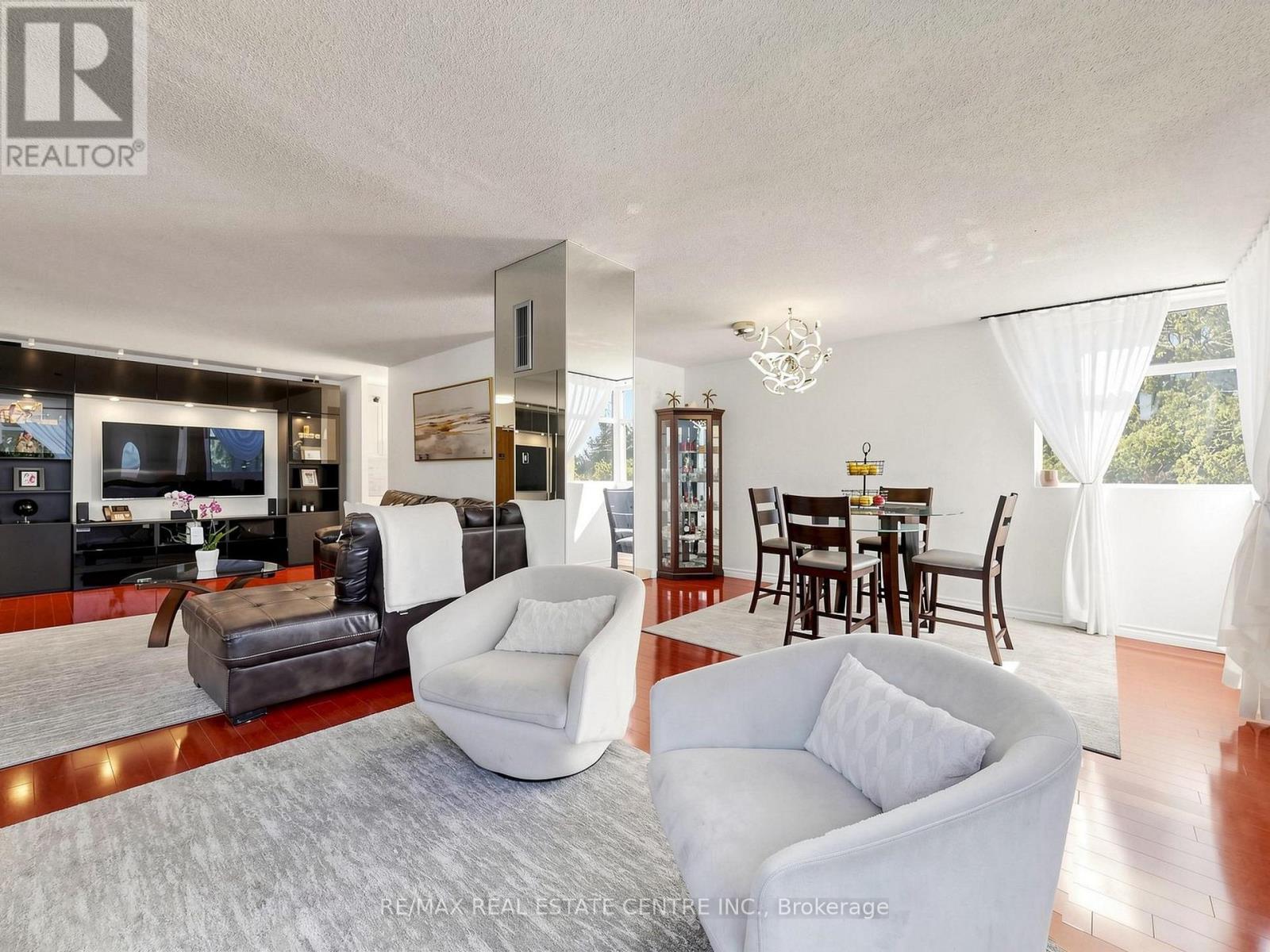 207 - 100 Antibes Drive Property Photo 11
