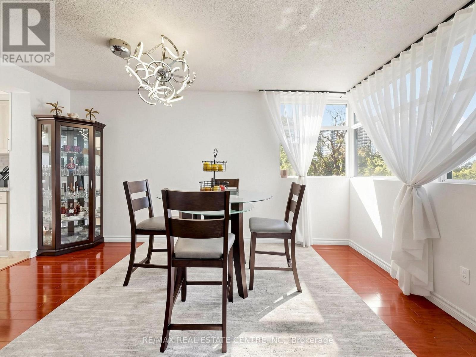 207 - 100 Antibes Drive Property Photo 12