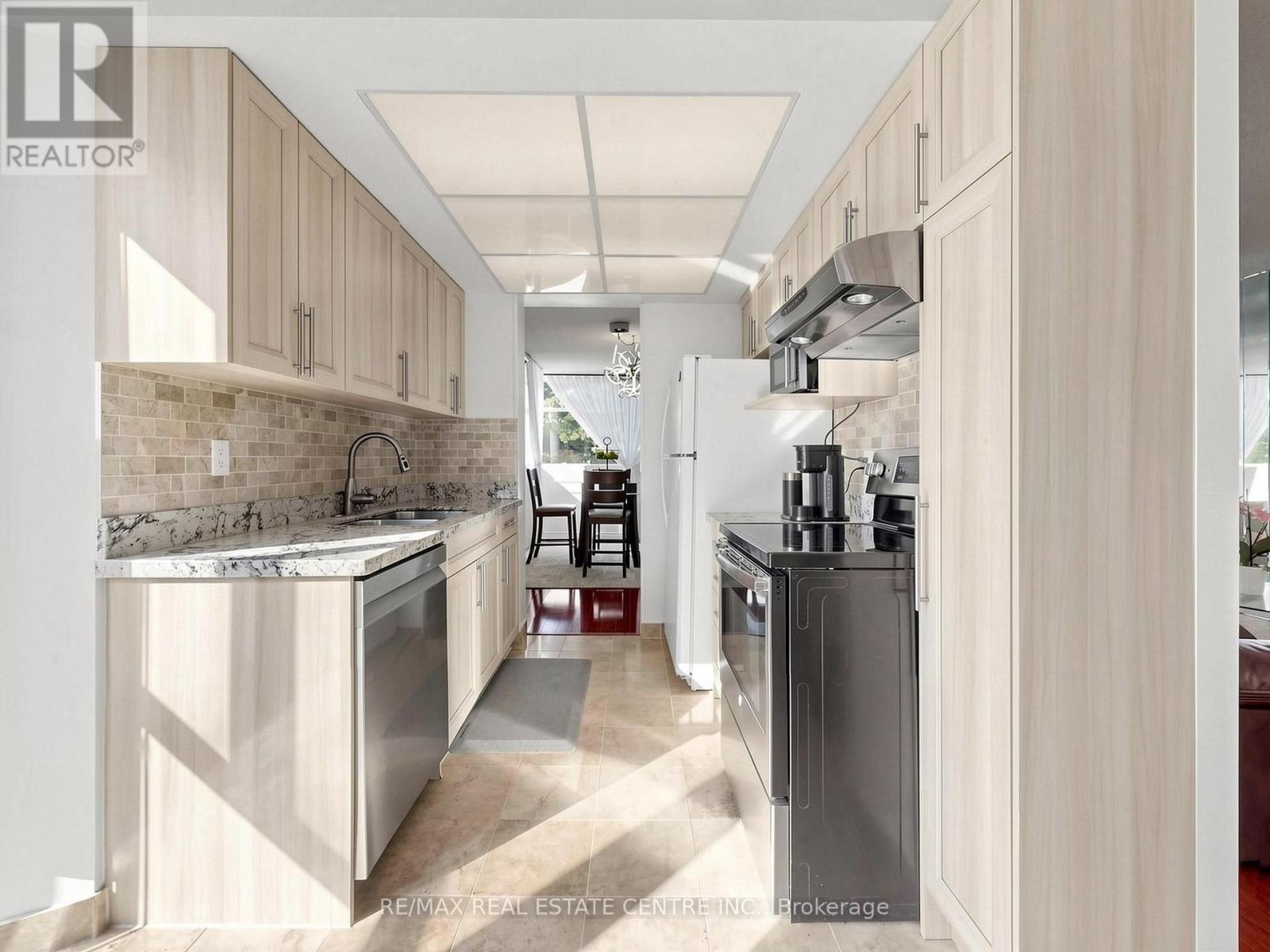 207 - 100 Antibes Drive Property Photo 14