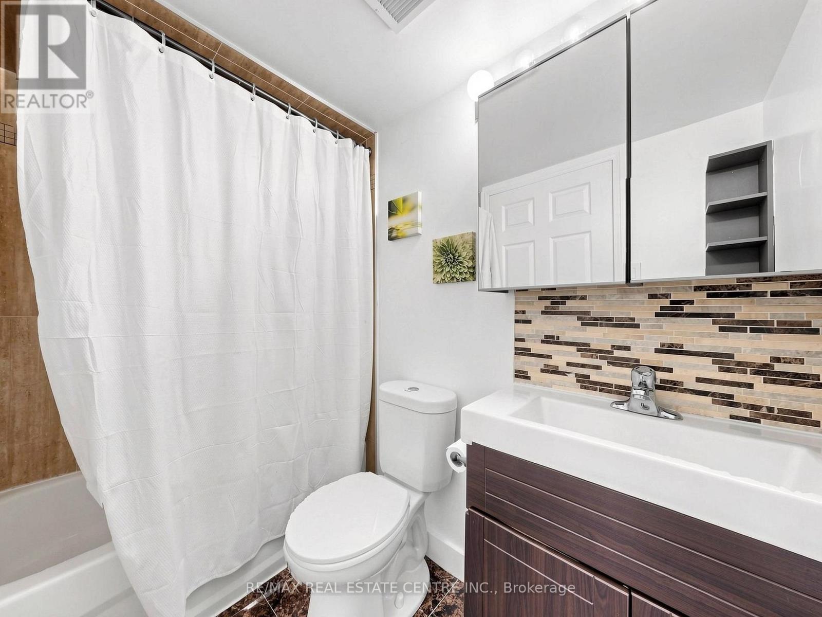 207 - 100 Antibes Drive Property Photo 25