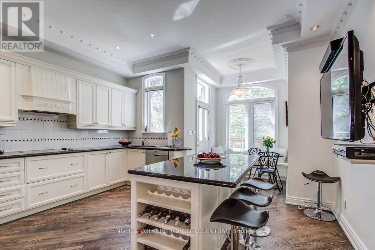 405 Bedford Park Avenue Property Photo 7