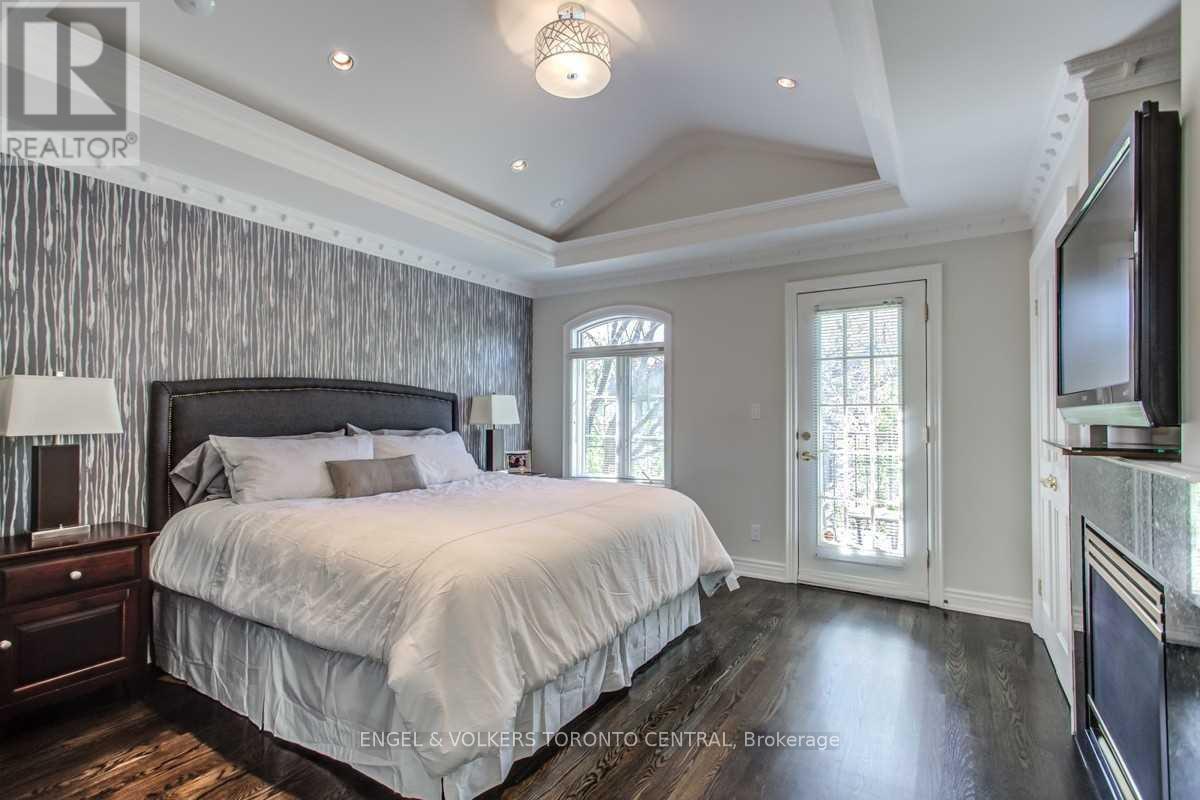 405 Bedford Park Avenue Property Photo 10