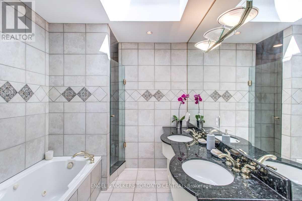 405 Bedford Park Avenue Property Photo 11