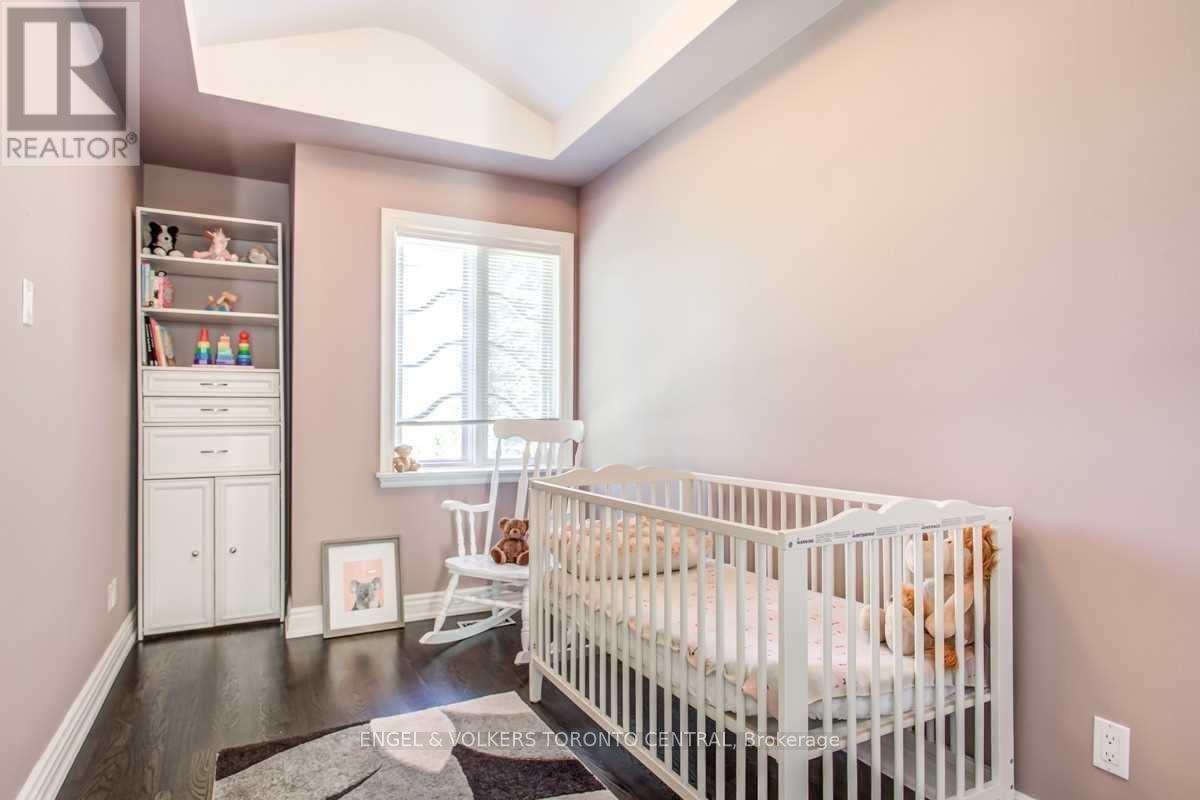 405 Bedford Park Avenue Property Photo 13