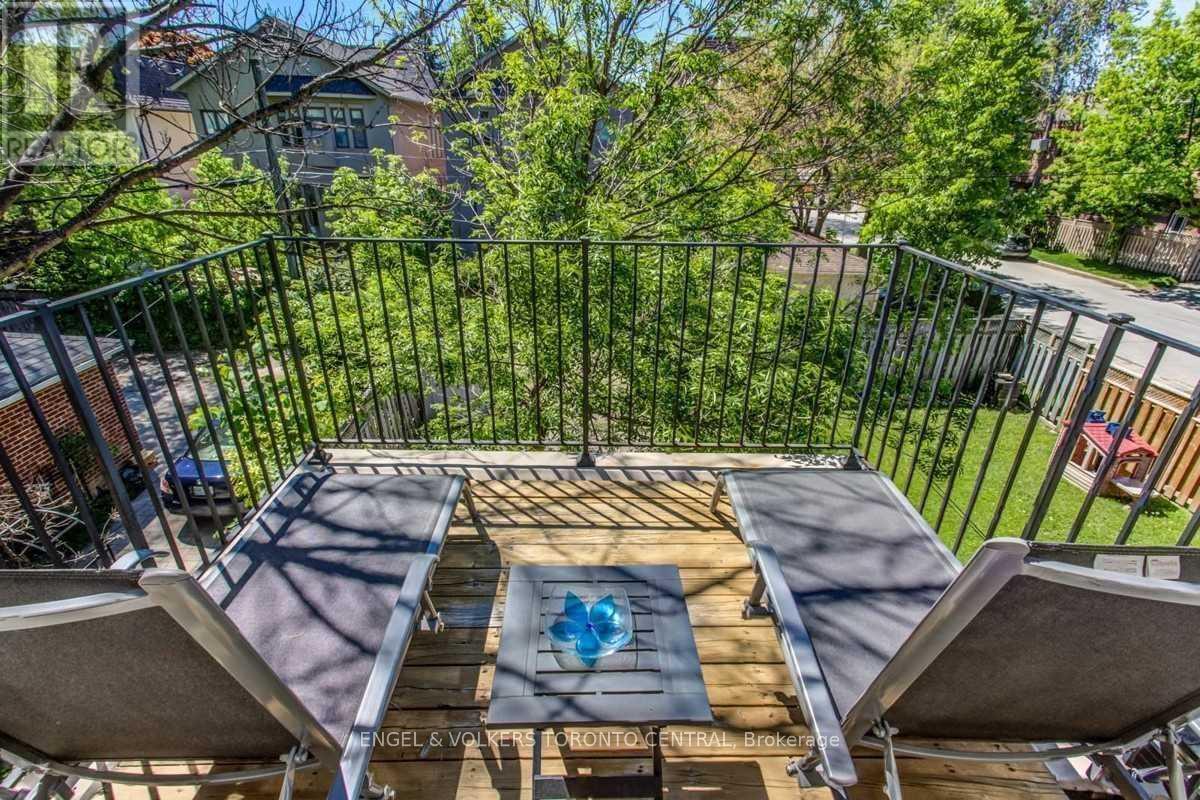405 Bedford Park Avenue Property Photo 14