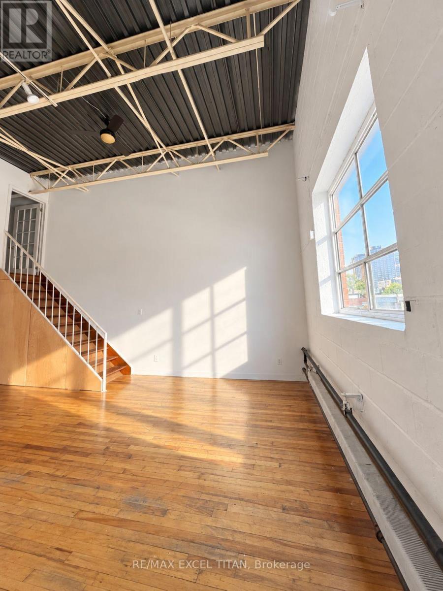 213 - 227 Sterling Road E Property Photo 9
