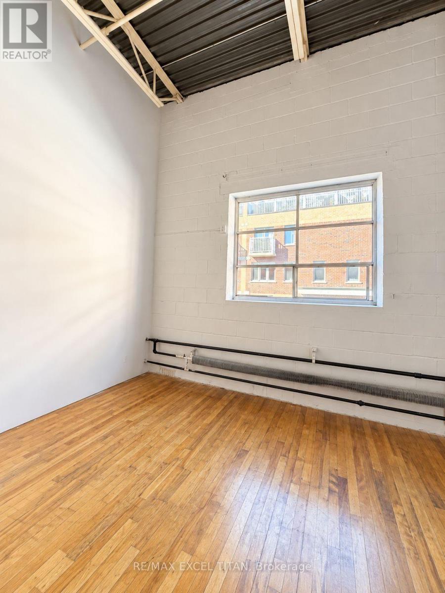 213 - 227 Sterling Road E Property Photo 11